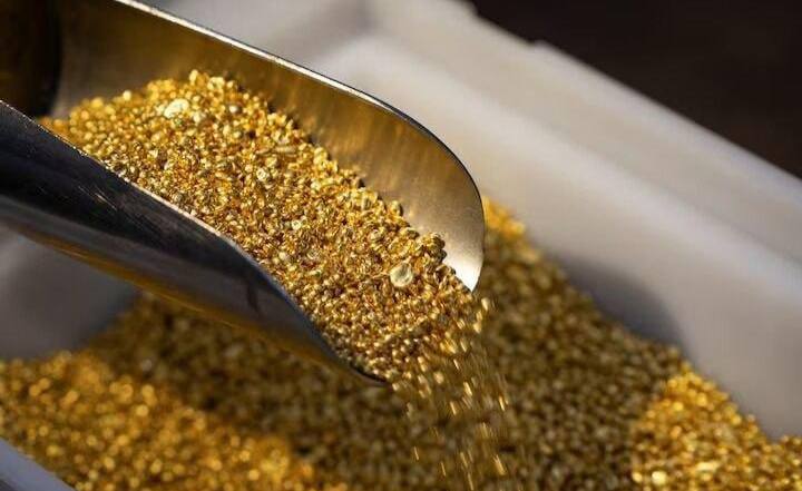 کاهش جزئی بهای طلا در پی تثبیت دلار؛ افزایش قیمت در انتظار فلز زرد
