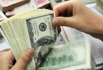 انتقاد تند روزنامه اطلاعات از حذف ارز ترجیحی : بدترین زمان را انتخاب کردید و سودش به جیب محتکران رفت