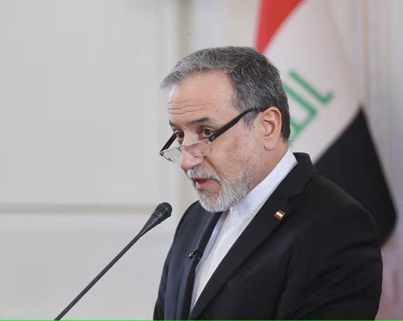 عراقچی: احتمال جنگ خیلی کم است