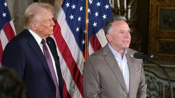 ادعای اسرائیل هیوم: ترامپ پیشنهاد ویتکوف برای از سرگیری مذاکرات با ایران را رد کرد و تصمیم گرفت رویکردی سختگیرانه را در پیش بگیرد: فشار شدید اقتصادی و نظامی بر ایران.